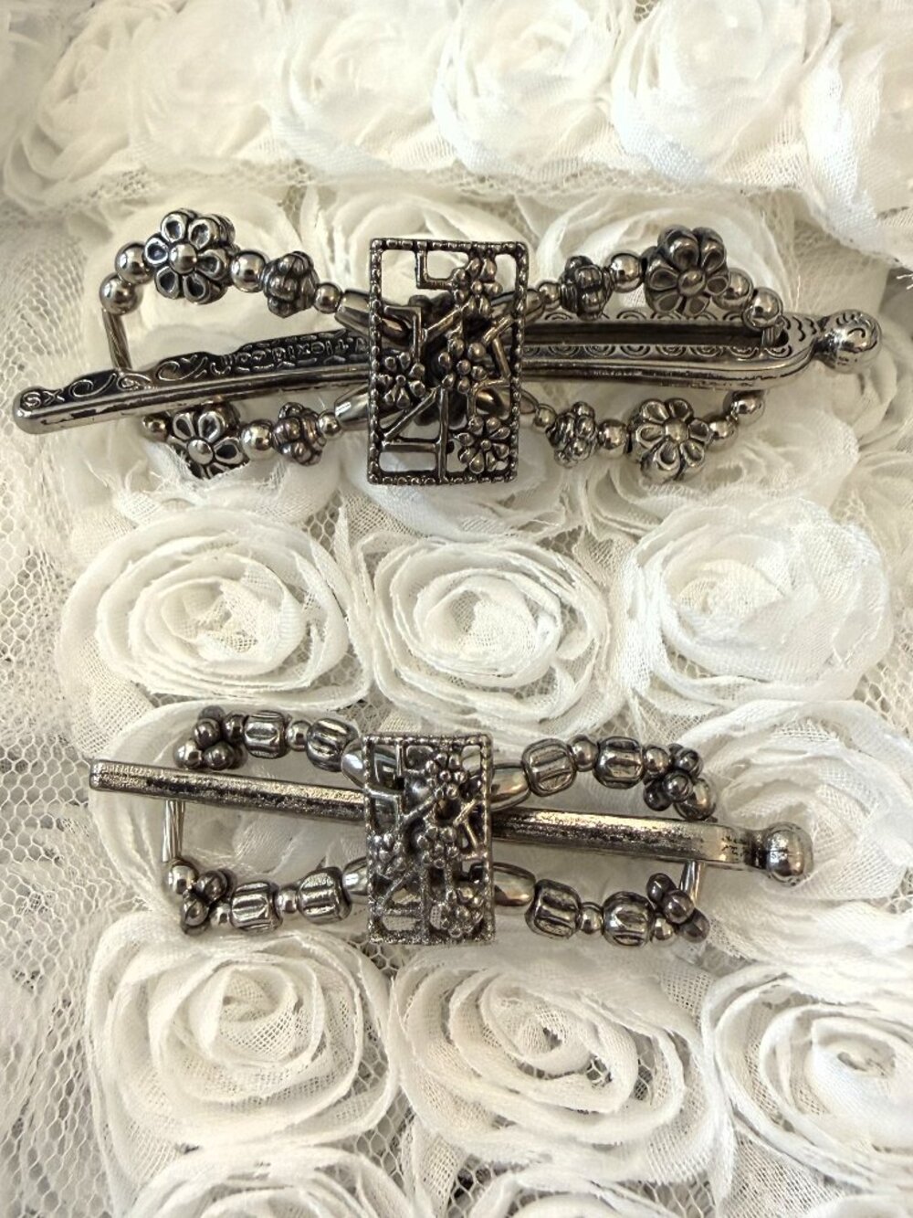 NWT! Vintage Lilla Rose Daisies on the Vine Hair Clip Duo - Picture 2 of 4